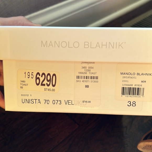 Manolo Blahnik “toast” brown suede heels - Picture 7 of 7